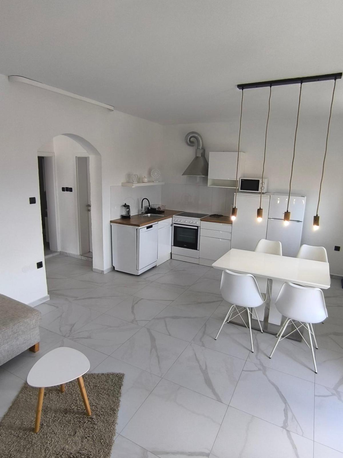 Apartments Jamice Novi Vinodolski Ngoại thất bức ảnh
